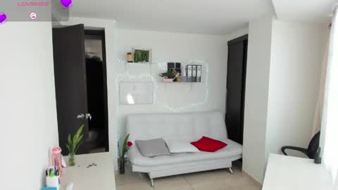 Snapshot of paulina_dossantos chatting on 22, 5, 2026 paulina online show from 22, 5, 2026