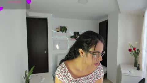 Snapshot of paulina_dossantos chatting on 4, 6, 2026 paulina online show from 4, 6, 2026