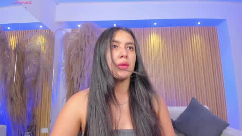 Paulina  online show from 4, 2, 2025