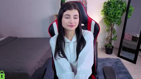 Pauline online show from 14, 11, 2025