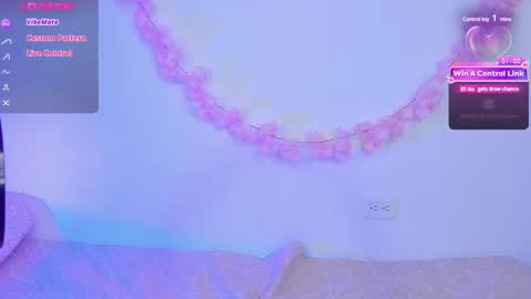 Pauline online show from 2, 2, 2025