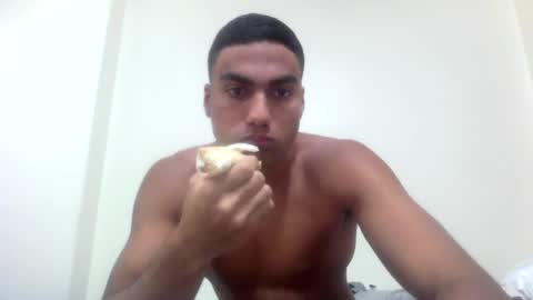 Snapshot of paulobonaventuree chatting on 15, 4, 2026 paulo online show from 15, 4, 2026
