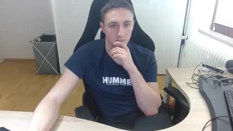 Snapshot of paulthesub chatting on 13, 1, 2026 Paul online show from 13, 1, 2026