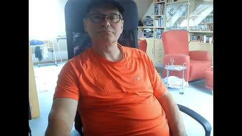 Snapshot of pavlovsdog2006 chatting on 8, 6, 2026 Pavlov aka Peter online show from 8, 6, 2026