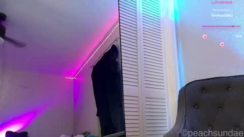 Snapshot of peachsundae chatting on 6, 7, 2026 portiapiers online show from 6, 7, 2026