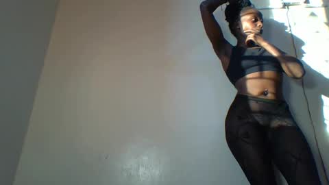 Snapshot of peachy_ebony chatting on 10, 11, 2025 peachy_ebony online show from 10, 11, 2025