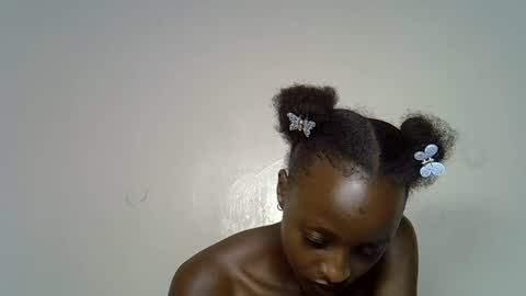 Snapshot of peachy_ebony chatting on 14, 12, 2025 peachy_ebony online show from 14, 12, 2025