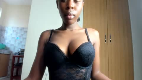 Snapshot of peachynaughty chatting on 27, 7, 2026 peachy online show from 27, 7, 2026