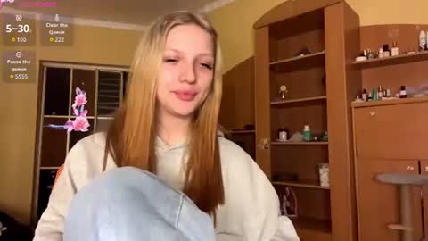 Snapshot of pearlinesilfies chatting on 22, 6, 2026 Zlata online show from 22, 6, 2026