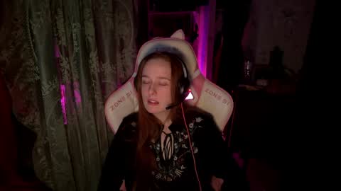 Snapshot of pearlprincess_ chatting on 28, 4, 2026 Adelina online show from 28, 4, 2026