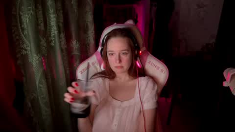 Snapshot of pearlprincess_ chatting on 5, 5, 2026 Adelina online show from 5, 5, 2026