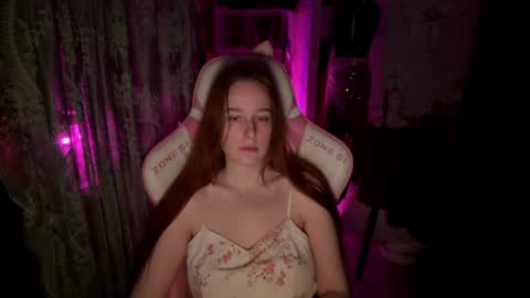 Snapshot of pearlprincess_ chatting on 25, 5, 2026 Adelina online show from 25, 5, 2026