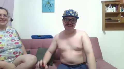 Snapshot of pecadodulce chatting on 4, 1, 2025 pecadodulce online show from 4, 1, 2025