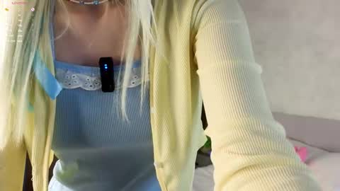 Snapshot of peek_in_my_window chatting on 13, 9, 2025 tony online show from 13, 9, 2025