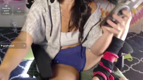 Snapshot of peekclimaxxx chatting on 22, 9, 2025 NEXT CHILL SESH 1130 930pm -ish PEEK online show from 22, 9, 2025