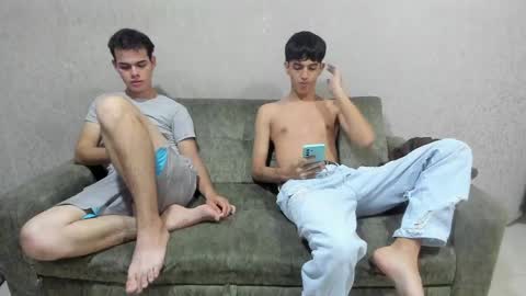 Snapshot of pelusos_mens chatting on 1, 5, 2026 CAIN-19 ALLEN-18 RONALD-18 AUSTIN-18 MOD DANTE online show from 1, 5, 2026