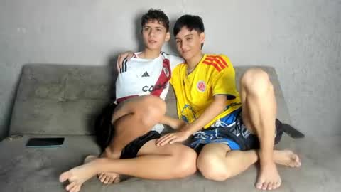 Snapshot of pelusos_mens chatting on 21, 7, 2026 CAIN-19 ALLEN-18 RONALD-18 AUSTIN-18 MOD DANTE online show from 21, 7, 2026