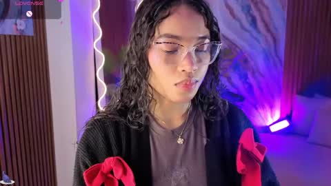 Snapshot of penelope_tay chatting on 3, 5, 2026 penelope online show from 3, 5, 2026