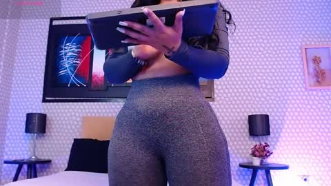 Snapshot of penelopee_28 chatting on 10, 4, 2026 Penelope Lets get to 100 hands up online show from 10, 4, 2026