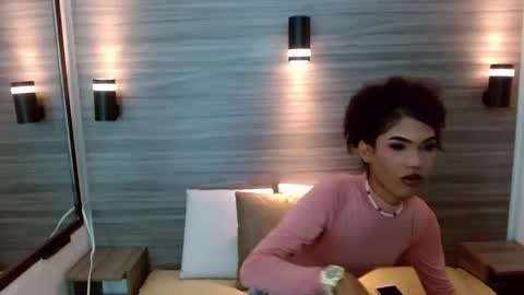 Penelopee Rouse online show from 13, 12, 2025