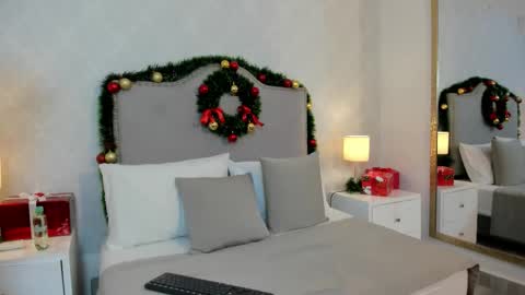 penelopeowenn online show from 23, 12, 2025