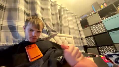 Snapshot of penguin666778 chatting on 19, 12, 2025 Penguin online show from 19, 12, 2025