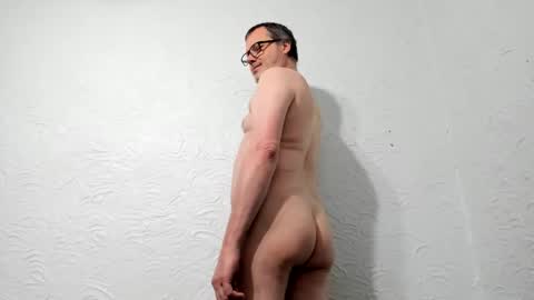 Snapshot of penis_dance chatting on 20, 2, 2026 Vincent Howard online show from 20, 2, 2026