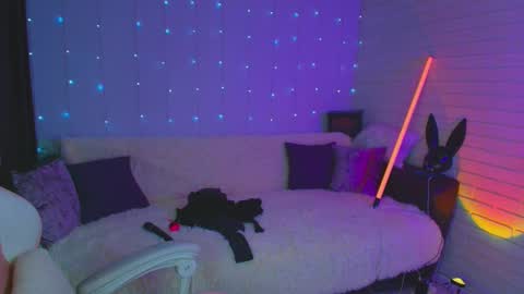 Dia  online show from 5, 3, 2025