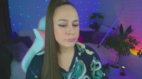 Dia  online show from 28, 9, 2025