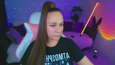 Dia  online show from 21, 10, 2025