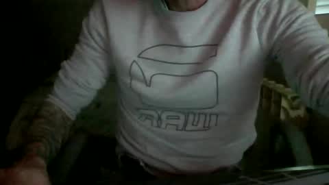 Snapshot of peptraderbcn chatting on 15, 12, 2025 peptraderbcn online show from 15, 12, 2025