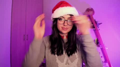 Sarah Ana Banana online show from 13, 12, 2024