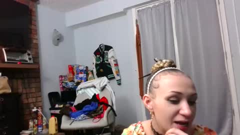 Snapshot of perfectly222peachy chatting on 4, 5, 2026 perfectly222peachy online show from 4, 5, 2026