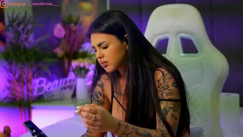 Snapshot of perfectt33n chatting on 5, 11, 2025 Dee online show from 5, 11, 2025