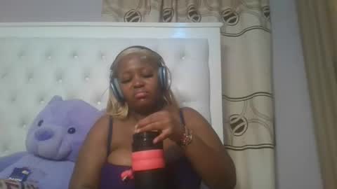 Snapshot of periwinkle20 chatting on 15, 4, 2026 Taurus online show from 15, 4, 2026