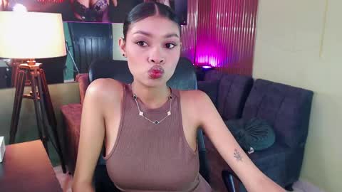 Snapshot of perla_st chatting on 18, 4, 2026 Perla online show from 18, 4, 2026