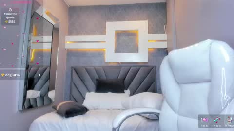 Snapshot of perlaevansx chatting on 27, 2, 2025 PERLA online show from 27, 2, 2025