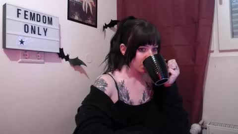Snapshot of persephones_garden chatting on 13, 5, 2026 Persephone online show from 13, 5, 2026