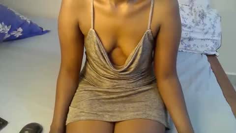 Snapshot of peru_queen chatting on 15, 2, 2026 peru_queen online show from 15, 2, 2026