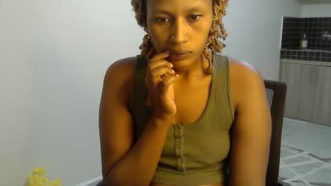 Snapshot of peru_queen chatting on 30, 3, 2026 peru_queen online show from 30, 3, 2026