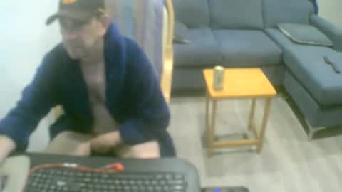 Snapshot of perver696969 chatting on 20, 10, 2025 sex adicted online show from 20, 10, 2025