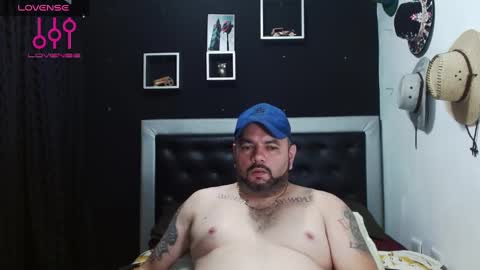 Snapshot of perverseveteranmanxxx chatting on 12, 12, 2024 Carlos online show from 12, 12, 2024