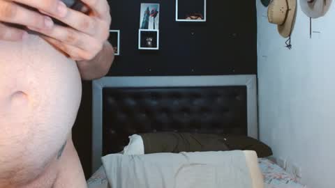 Snapshot of perverseveteranmanxxx chatting on 8, 2, 2025 Carlos online show from 8, 2, 2025