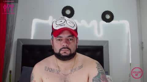 Snapshot of perverseveteranmanxxx chatting on 15, 10, 2025 Carlos online show from 15, 10, 2025