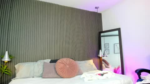 Lizza online show from 8, 4, 2026