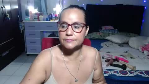 Snapshot of pervert_mommy_x chatting on 24, 6, 2026 SAMY online show from 24, 6, 2026