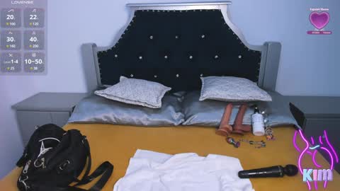 Snapshot of pervert_pantyhose chatting on 8, 1, 2025 Kimberly online show from 8, 1, 2025