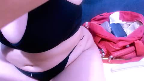 Snapshot of pervertt_nicole chatting on 31, 10, 2025 Nicole online show from 31, 10, 2025