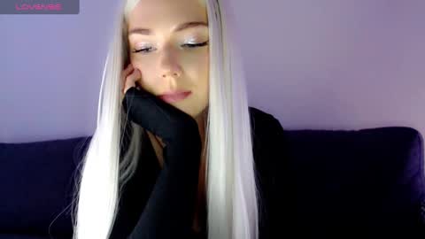 Snapshot of pervyblonde chatting on 31, 12, 2024 Isabella online show from 31, 12, 2024