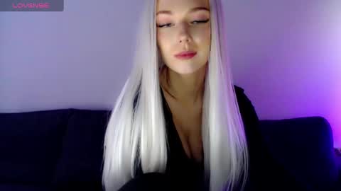 Snapshot of pervyblonde chatting on 10, 1, 2025 Isabella online show from 10, 1, 2025